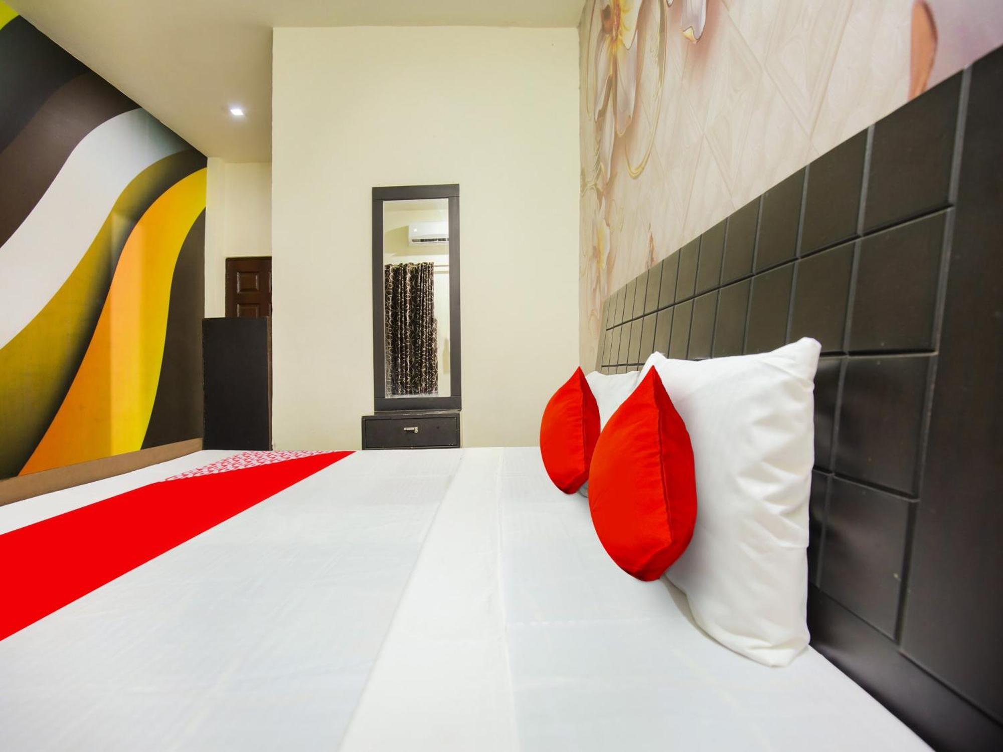 Oyo Flagship Hotel Le Aley Regency Ludhiana Dış mekan fotoğraf